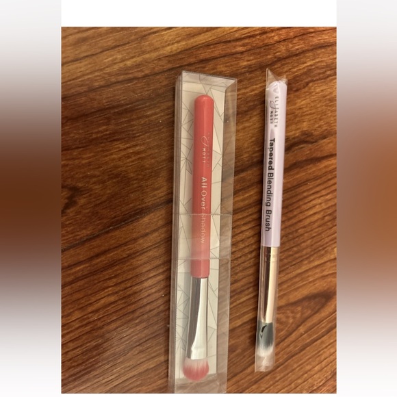 Lot of 2 Elizabeth Mott Makeup Brush - Pink and Purple - Picture 1 of 3